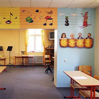 Nstnn malba v ZU Slatiany - hudebnci